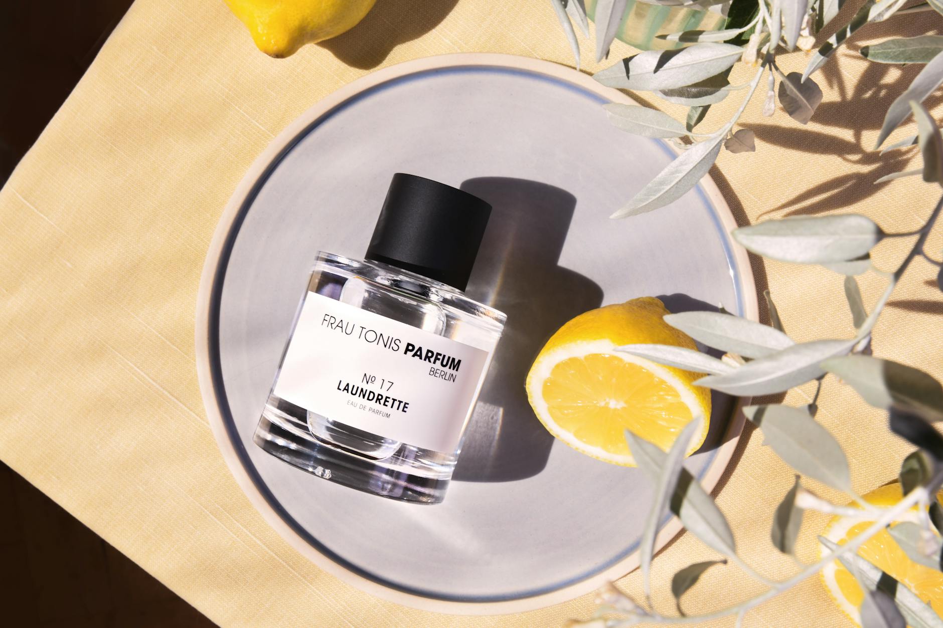 Stendal: Frau soll Zugbegleiter angegriffen haben – Fahrt wird abgebrochen